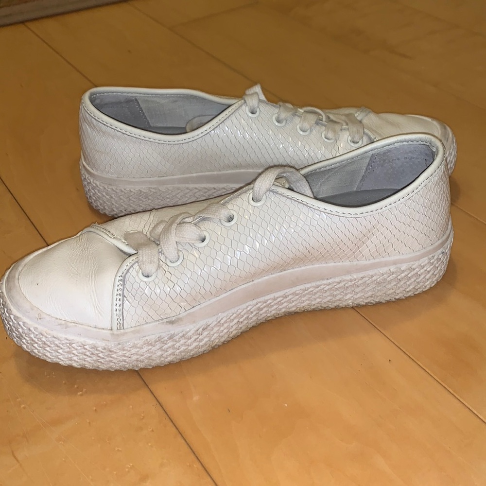 Dolce vita white snakeskin sneakers